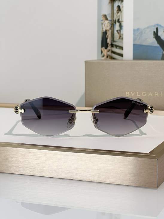 Picture of Bvlgari Sunglasses _SKUfw77796173fw